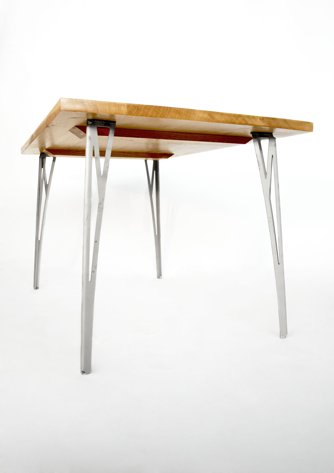 table inox microbillé et chêne, design C-Cube